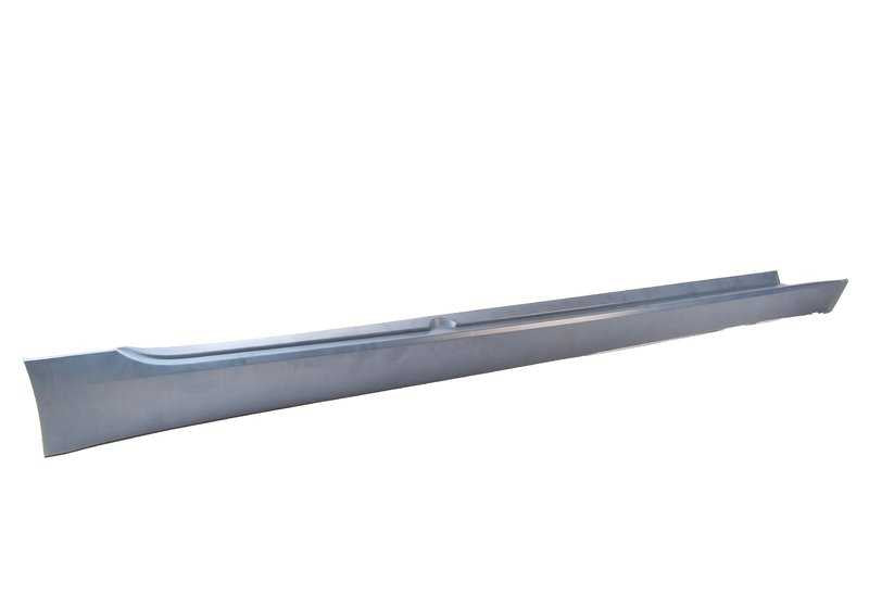 Cubrepanel lateral derecho imprimado OEM 51777178126 para BMW E60 y E61. Compatible con modelos 520d con motor M47 y N47 (manual y automático). Original BMW.