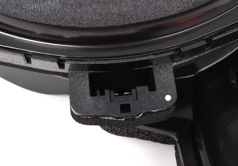 Altavoz central de graves derecho OEM 65139143128 para BMW Serie 6 E63, E64. Original BMW.