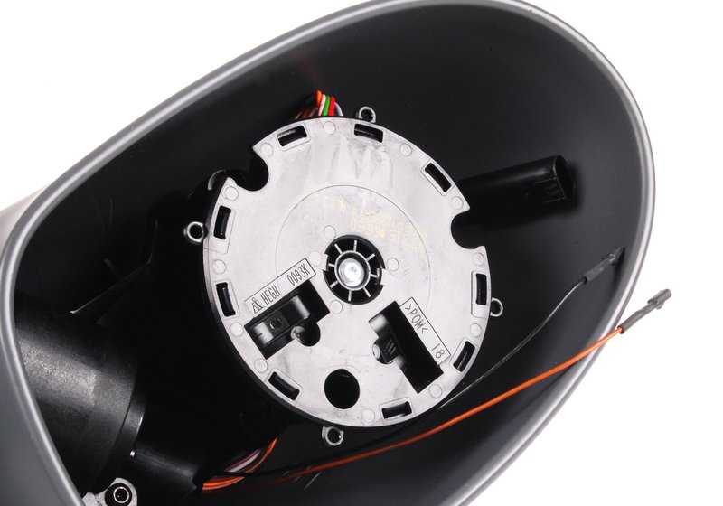 Espejo exterior derecho con calefacción imprimado OEM 51162694892 para BMW Serie 5 E39 (10/1997–06/2003), incluido M5. Original BMW.
