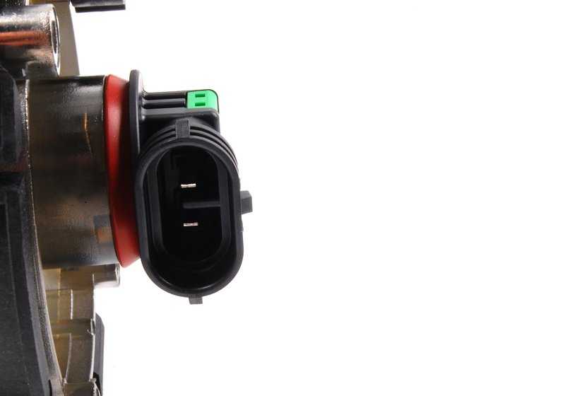 Faros antiniebla izquierdo para BMW Z4 E85, E86 (OEM 63176925007). Original BMW.