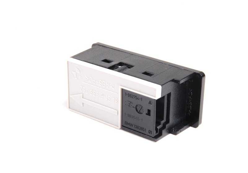 Micrófono manos libres OEM 84316938762 para BMW E81 (116d, 116i) modelos de 2007 a 2011. Compatible con sistemas GSM de serie. Original BMW.