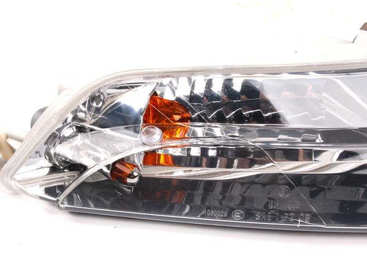 Intermitente delantero derecho blanco OEM 63137165808 para BMW E63, E64. Original BMW.