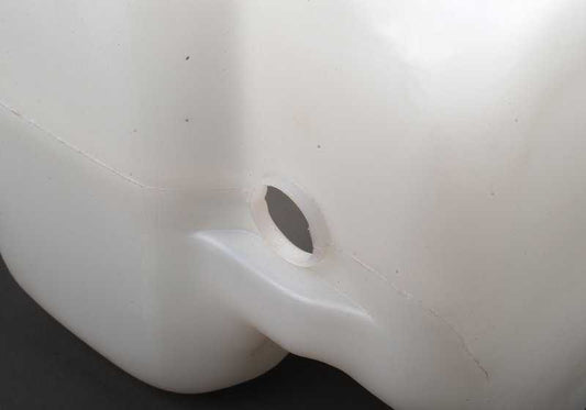 Oemparabrisas Windschutzscheibe Flüssigablagerung 61661375570 für BMW E30 325i XDrive. Kompatibel mit Modellen mit M20 -Motor, automatischer oder manueller Änderung und Gesamttraktion. Original BMW.