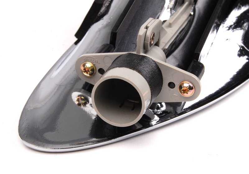 RIGHT FRONT SIDE EMBELLEDOR OEM 51138231940 for BMW E52 Z8. Original BMW piece.