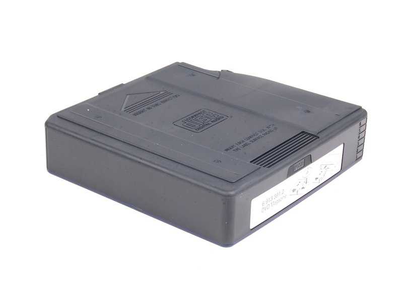 CD humide pour le changeur de DVD pour BMW E65, E66 (OEM 65126913391). BMW d'origine.