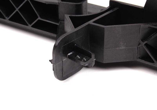 Soporte de radiador OEM 17111740796 para BMW E39 y E52. Original BMW.