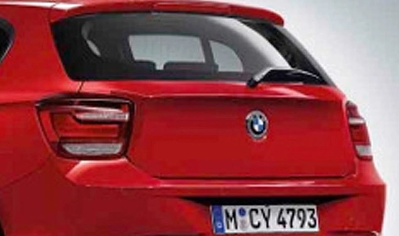 Piloto trasero LED izquierdo OEM 63217241541 para BMW F20, F21. Compatible solo con vehículos sin faros de xenón. Requiere codificación tras la instalación. Original BMW.