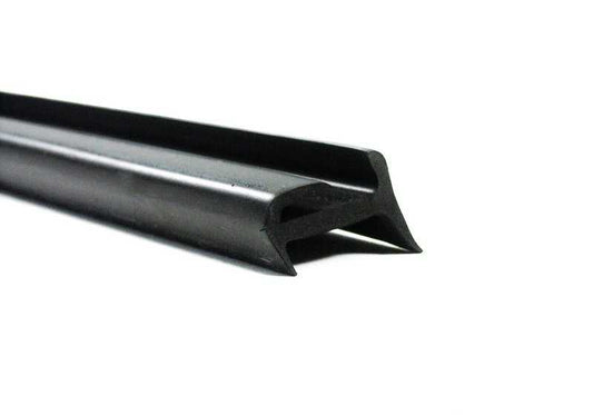 Goma de sellado OEM 51711848829 para BMW E21 y E12. Recambio original BMW.