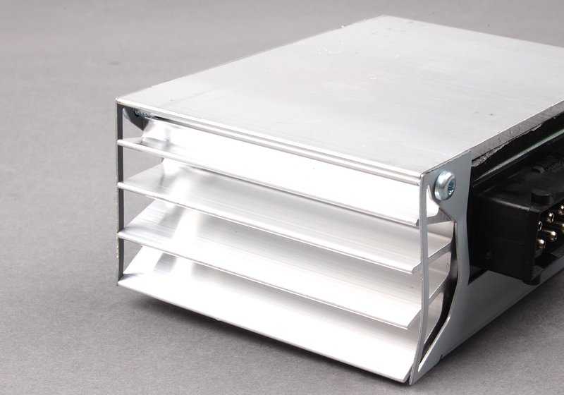 Amplificador estéreo HiFi OEM 65126920461 para BMW E60, E61, E63, E64, E65, E66. Original BMW.