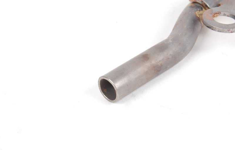 Tubo de retorno de aceite OEM 11151745649 para BMW E39 (535i, 540i) y E38 (735i, 740i) con motor M62. Original BMW.