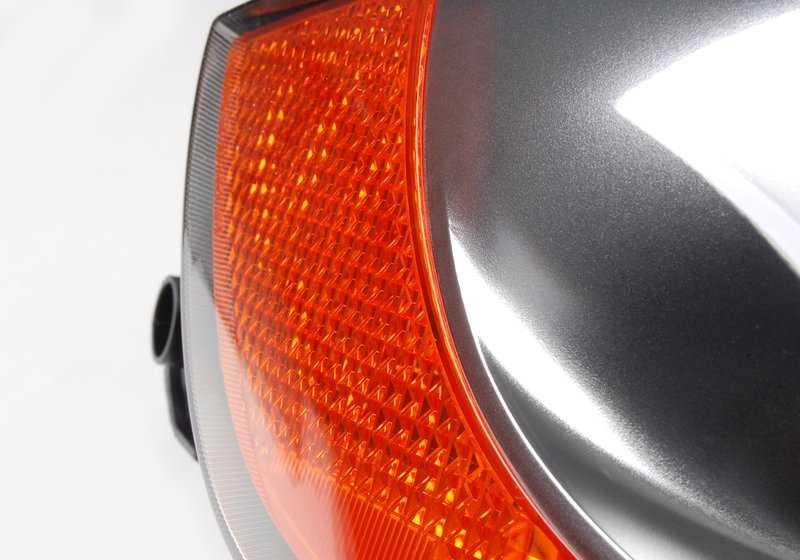 Faro delantero derecho con acabado cromado OEM 63127165666 para BMW E85 (Z4). Original BMW.