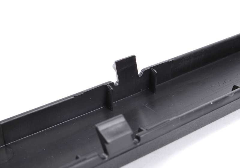 Moldura paragolpes trasero izquierdo OEM 51128205249 para BMW E39. Original BMW.