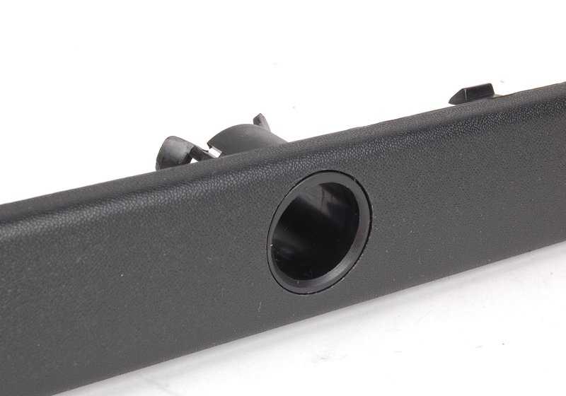 Moldura lateral OEM 51128205246 para BMW Serie 5 E39 (1995-2004). Original BMW.