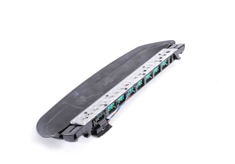 Luz de freno trasera central OEM 63257145659 para BMW E60 y E60N. Original BMW.