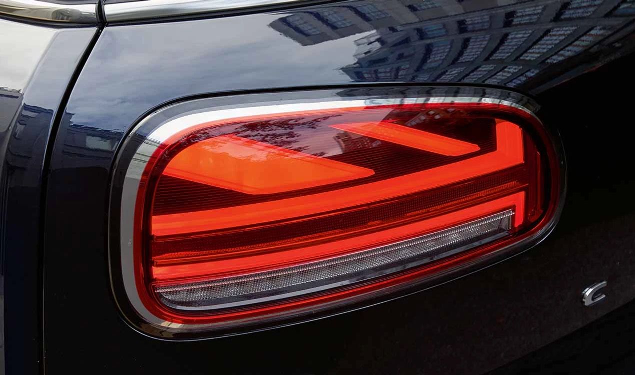 Conjunto de luz traseira LED Union Jack OEM 63132473459 para MINI Clubman F54. MINI originais.