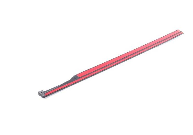Right Encotvery Board 51367891912 pour la série BMW 3 E46. BMW d'origine.