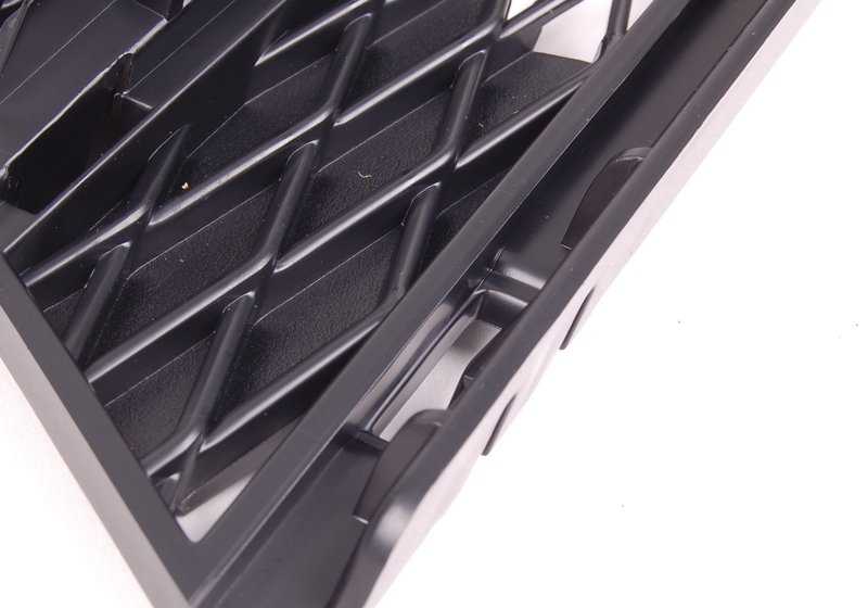 Rejilla izquierda parcial para BMW E90, E91. Original BMW.
