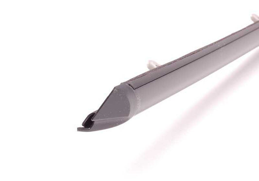 Moldura embellecedora lateral derecha OEM 51357220198 en negro brillante para BMW Serie 3 E90, E90N. Original BMW.