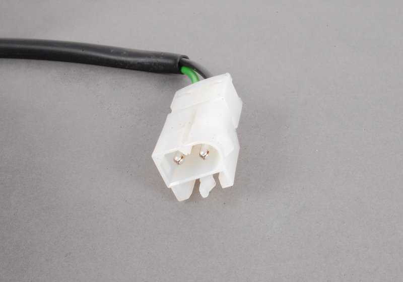 Réglage longitudinal du moteur électrique OEM 67318353225 pour BMW E36 (316G, 316i avec moteurs M40 / M43). Réglage avant électrique. BMW d'origine.