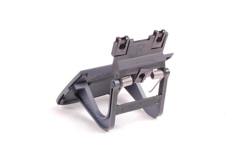 Tapa lateral derecha imprimada OEM 51117057414 para BMW Serie 7 {E65, E66} modelos 730d, 730i, 735i, 740d, 745i, 760i. Pieza original BMW.