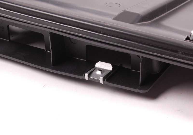 Protección inferior del motor OEM 51758046333 para BMW E92 (Serie 3 Coupé). Original BMW.
