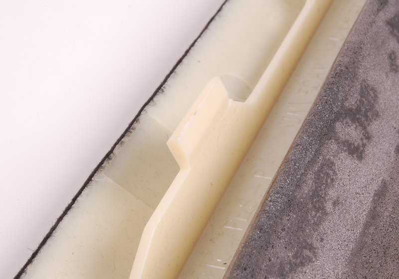 Guarnecido de columna trasera derecha OEM 51432491496 para BMW Serie 5 E39. Original BMW.