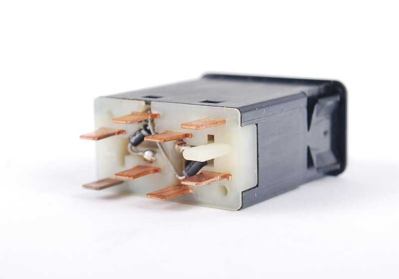 Interruptor aire acondicionado OEM 61311372051 para BMW E30. Original BMW.