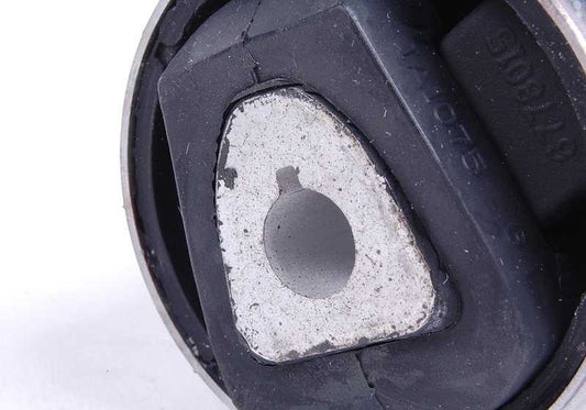 Silentblock Suspension Rubber OEM 31106778015 for BMW E70, E71, E72. Compatible with X5 and X6 (Models: E70 3.0d, 3.0SD, 3.0SI, 4.8i, XDrive30D). Original BMW piece.