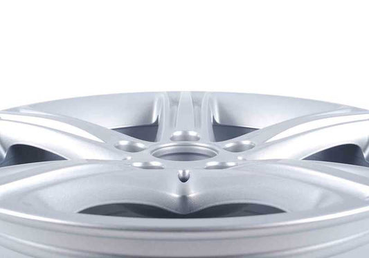 Llanta de aleación diseño estrella 393 17" OEM 36116796242 para BMW F30. Compatible con versiones 316d, 318d, 320d, 320i, 328i, 330e y más (2012-2015). Original BMW.