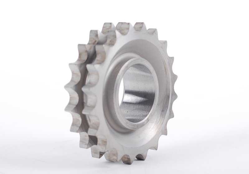 Piñón árbol de levas OEM 11311304255 para BMW E24, E28, E30, E34. Forma parte del sistema de distribución por cadena doble. Original BMW.