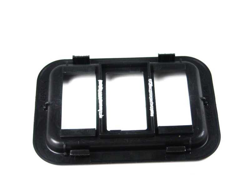 Embellecedor de interruptor trasero OEM 51168407211 para BMW E36 y Z3. Original BMW.