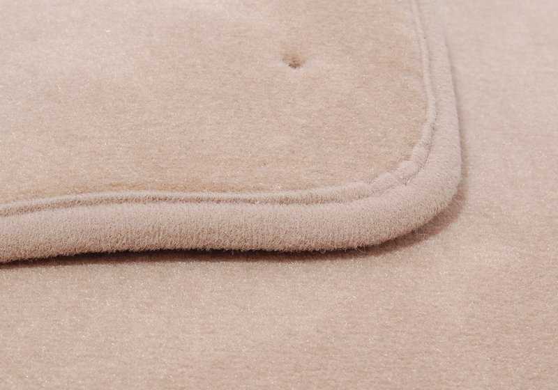 Alfombrillas exteriores velours beige OEM 51478266754 para BMW Serie 3 E46 (325i xDrive, 330d xDrive). Original BMW.