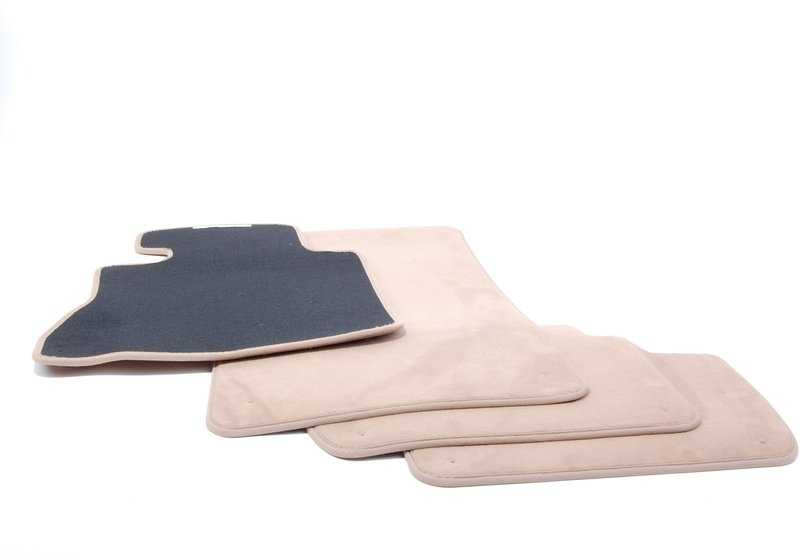 Alfombrillas exteriores velours beige OEM 51478266754 para BMW Serie 3 E46 (325i xDrive, 330d xDrive). Original BMW.