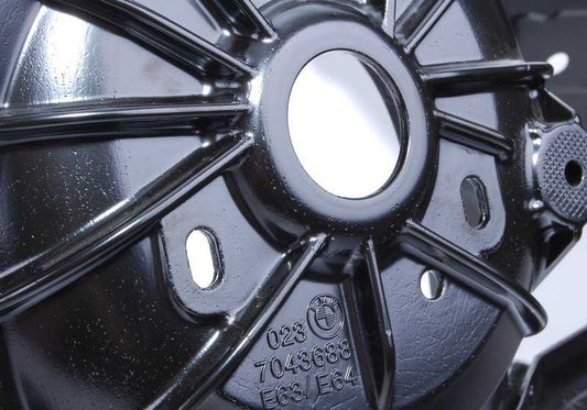 Guardabarros delantero derecho OEM 41117120872 para BMW E63 y E64 (630i con motores N52 y N53, cambio manual o automático, tracción trasera, 2004-2010). Original BMW.