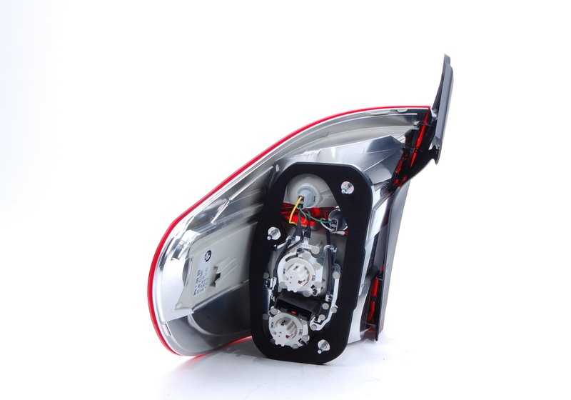 Piloto trasero derecho OEM 63217200820 para BMW E70 (X5). Luz trasera exterior lateral original BMW.