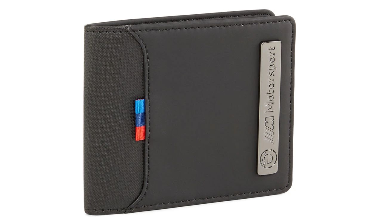 BMW Motorsport OEM 80215B5D132 mit Metalllogo und Details M. 4 Kartensteckplätze. Klassisches schwarzes Design. Original BMW. Geeignet für jeden BMW -Treiber oder für einen Lüfter.