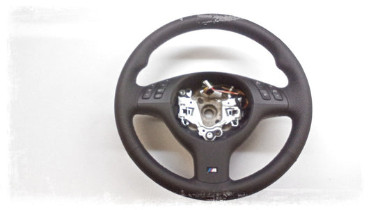 Volante deportivo M con airbag, cuero y mandos multifunción OEM 32347906682 para BMW E46. Original BMW.
