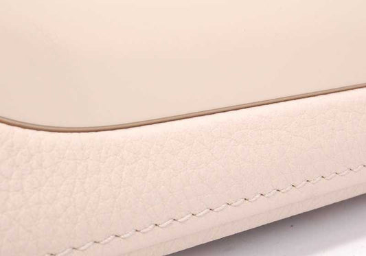 Reposabrazos delantero izquierdo OEM 51419139617 para BMW Serie 3 E92, E93, E92 LCI, E93 LCI. Original BMW.