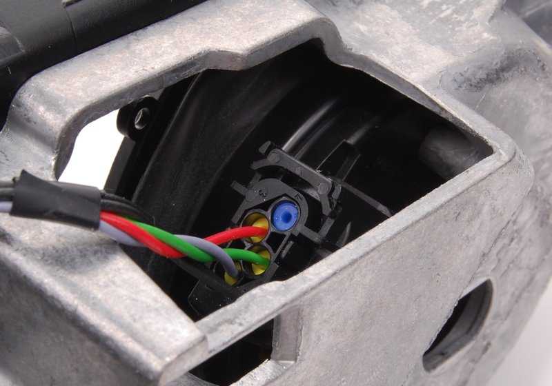 Espejo retrovisor exterior calefactable izquierdo OEM 51168245129 para BMW E46. Original BMW.