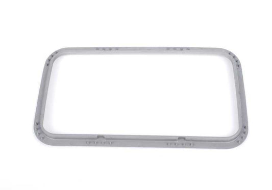 Marco interior en color gris plata OEM 51438137919 para BMW E34 518i, 520i. Compatible con versiones manual y automática. Original BMW.