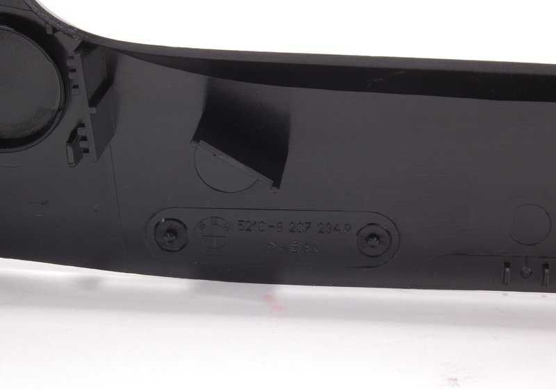 Cubierta exterior negra OEM 52107057988 para BMW E39 y E38. Pieza original BMW.