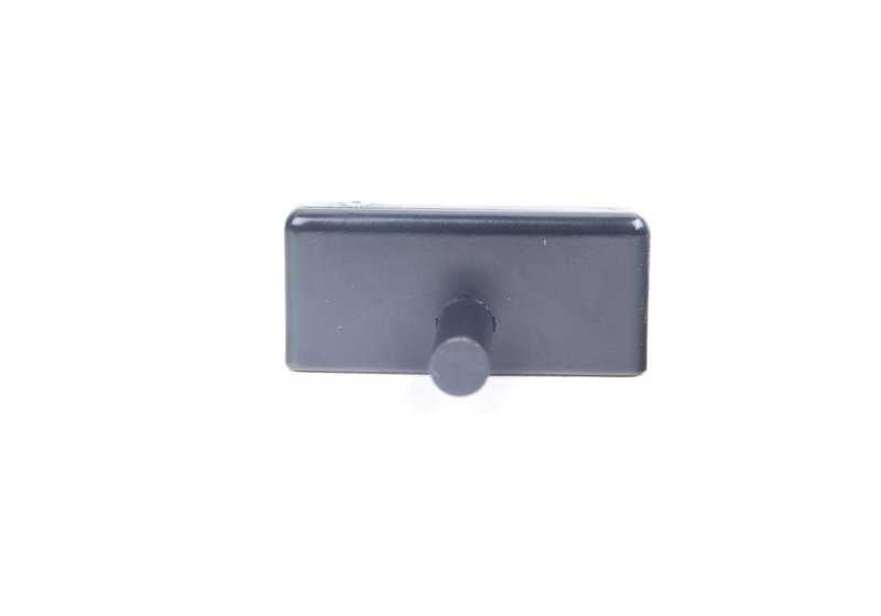 Clip de sujeción OEM 51111976050 para BMW E30. Compatible con molduras M Technic de taloneras y pasos de rueda. Repuesto original BMW.