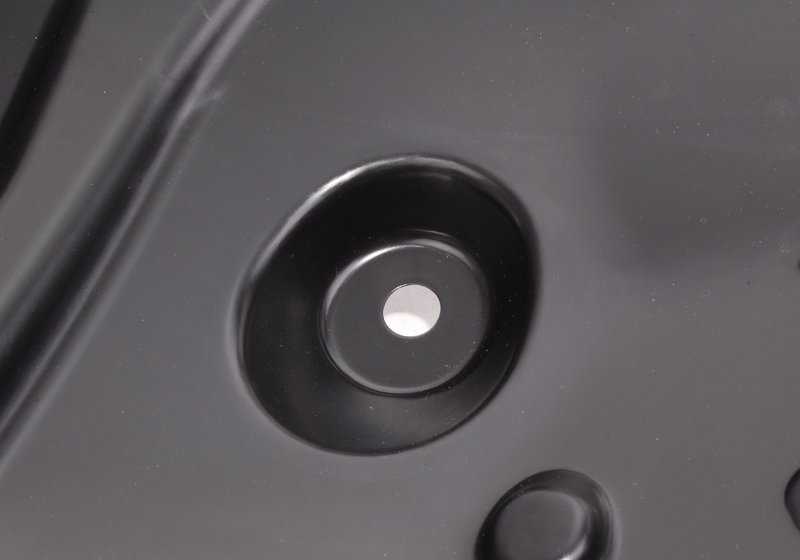 Rechte Vorderradschrittabdeckung für BMW 3 E90 -Serie, E91 (OEM 51717059378). Original BMW