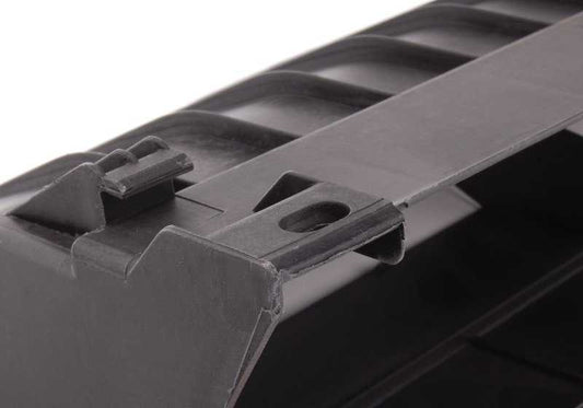 OEM -Ölkühler 17212229744 für BMW E46 {320d, 320i, 323i, 325i, 325xi, 328i, 330d, 330i, 330xi, M3}. BMW Originalölkühler.