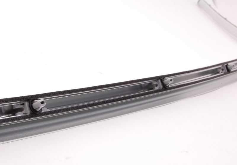 Moldura lateral derecha cromada OEM 51357263234 para BMW F30, F30N. Original BMW.