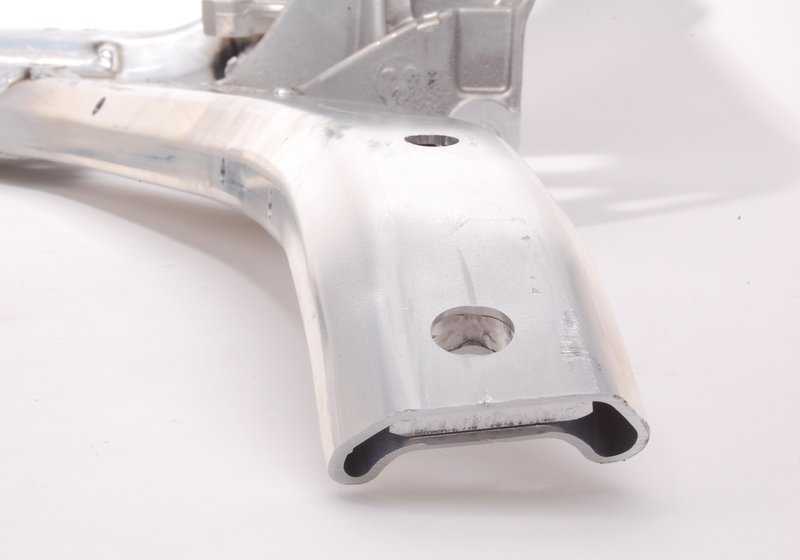 Subchasis delantero OEM 31116782458 para BMW Serie 5 E60, E60N, E61, E61N y Serie 6 E63, E63N. Original BMW.