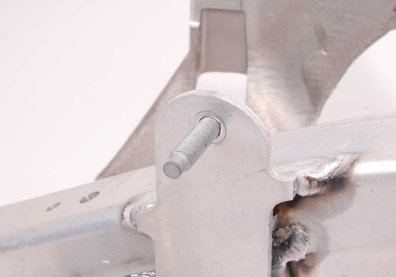 Subchasis delantero OEM 31116782458 para BMW Serie 5 E60, E60N, E61, E61N y Serie 6 E63, E63N. Original BMW.
