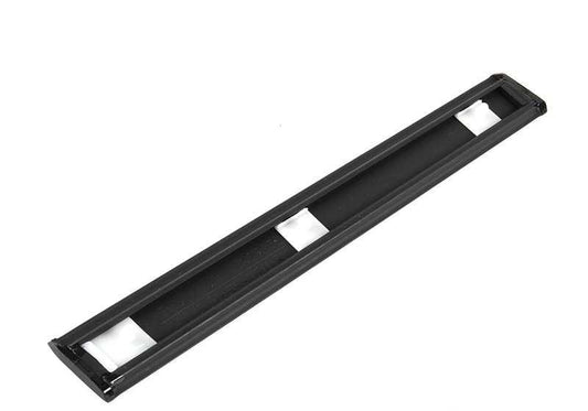 Rechte Verzierer -Stirl für BMW E38 Series 7 (OEM 51138125832). Original BMW