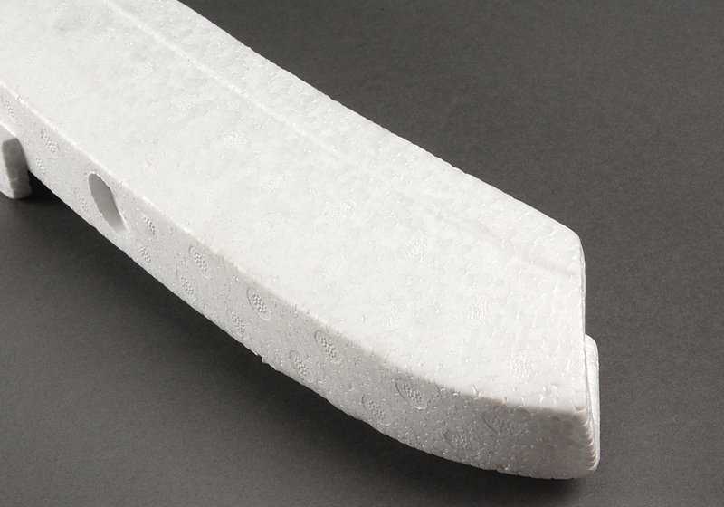 INSERT ECRONNAIRE OEM 51121960721 pour BMW E36. Pièce d'origine pour le support arrière. Compatible avec tous les modèles BMW E36. BMW d'origine.