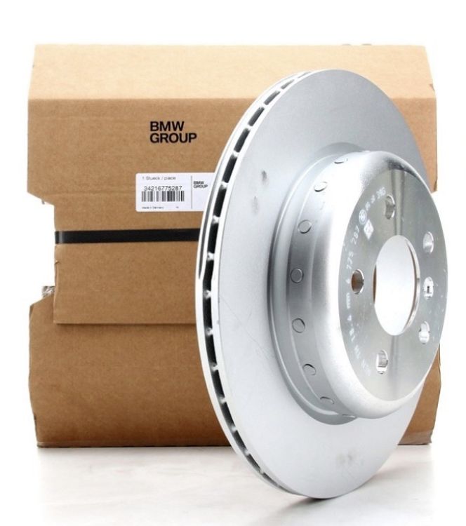 Disco de freno trasero ventilado OEM 34216898733 para BMW 5' F10, F11, F10 LCI, F11 LCI... y más. Original BMW.